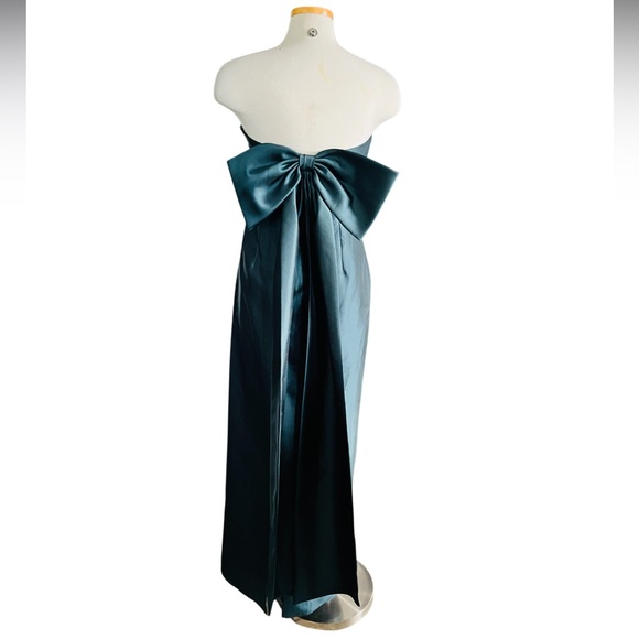 Alfred Sung Strapless Bow Back Satin Column Gown Evergreen Size 10 NWT - Picture 9 of 12